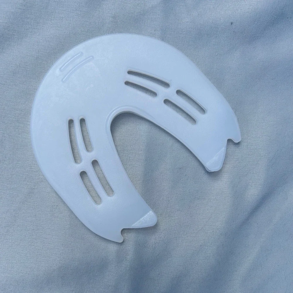 Pampered Chef Pizza Cutter Wheel with Crust Cutter Black Handle & Blade Guard